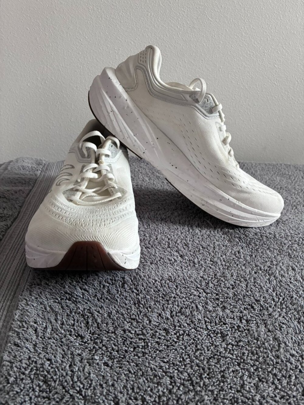 Topo Athletic Phantom 4 Salt Natural Women's Size 9.5 Running Shoes